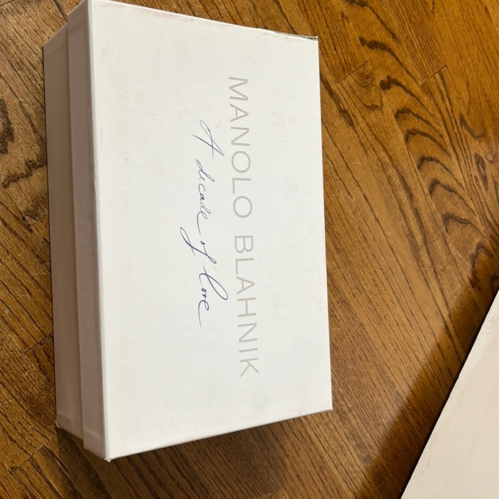 NEW MANOLO BLAHNIK Hangsi Decade of Love NYC Rare Anniversary Flats sz 38